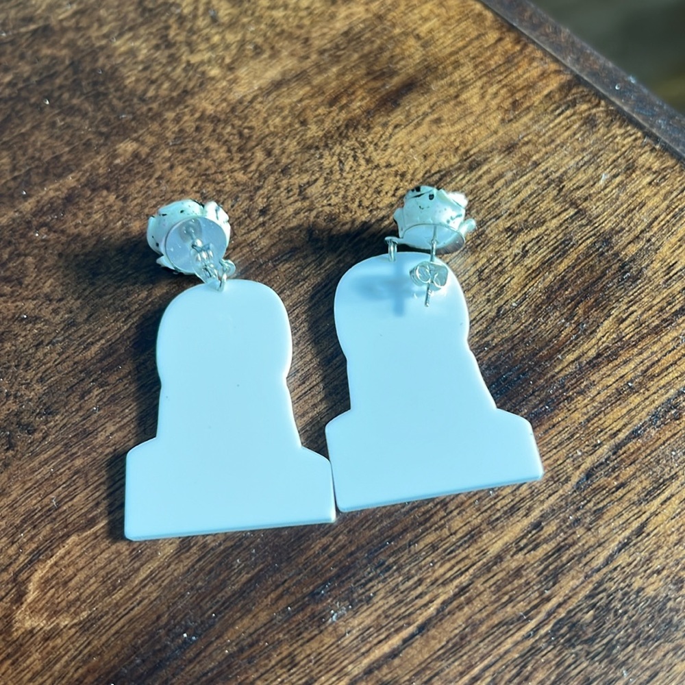 Wednesday Addams earrings - Picture 2 of 4